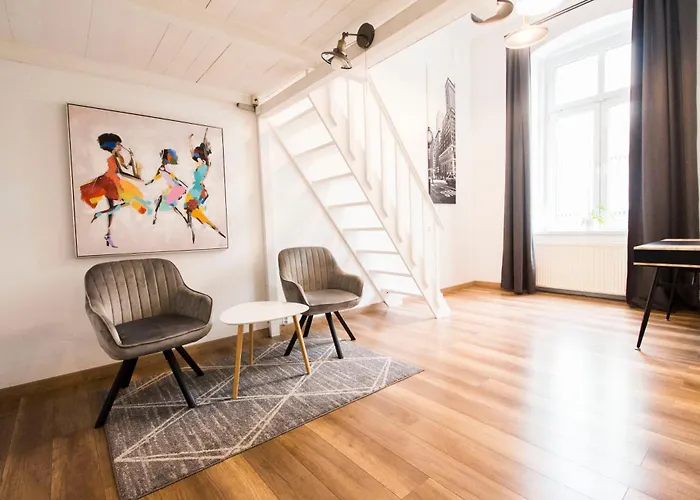 Happy Estate Apartments - Old Town